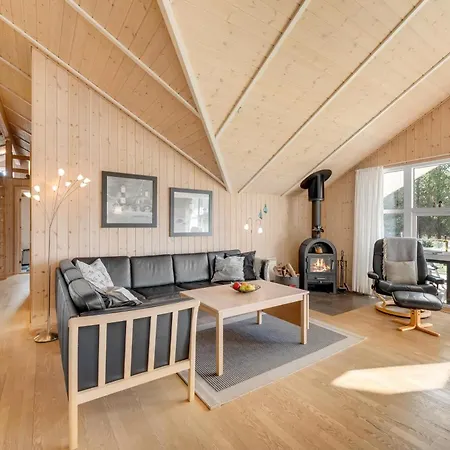 Lovely With Sauna, And Covered Terrace Semesterbostad