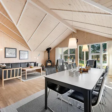 Lovely With Sauna, And Covered Terrace Semesterbostad