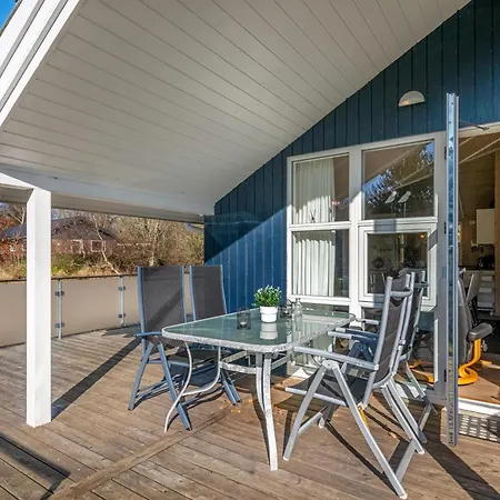 Lovely With Sauna, And Covered Terrace Semesterbostad